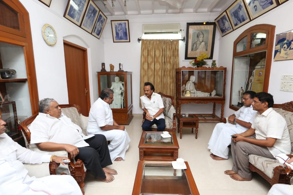 gk vasan in karunanidhi house