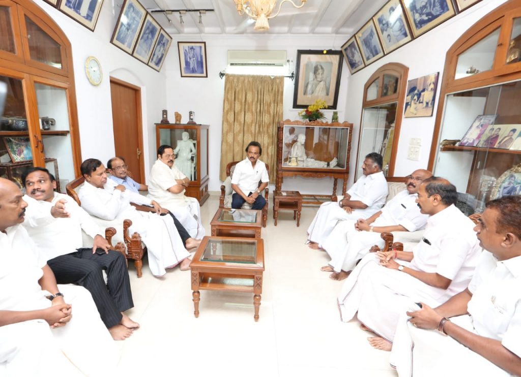 ops visit karunanidhi house