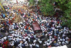 Karunanidhi Last Trubutes, Karunanidhi Funeral, Karunanidhi Burial Place, Karunanidhi Burial Site, Anna Square, Rajaji Hall