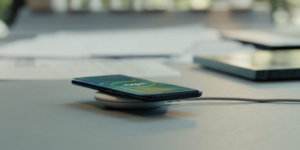 Huawei Mate 20 Pro wireless charger, Huawei Mate 20 Pro specifications, Huawei Mate 20 Pro Price, Huawei Mate 20 Pro review, Huawei Mate 20 Pro launch in India