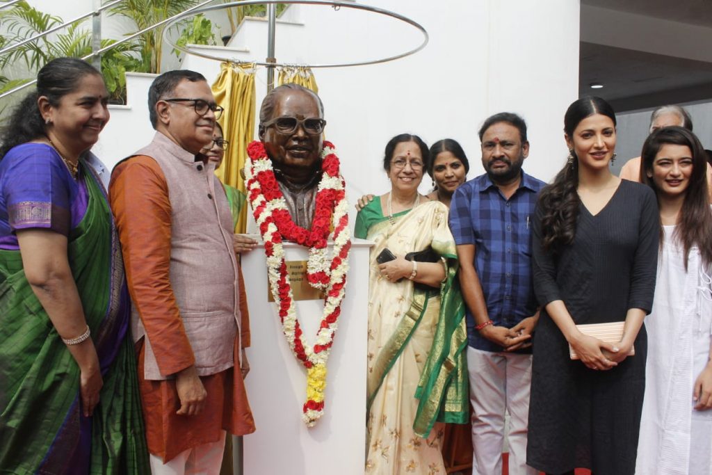 kamal haasan, Rajinikanth balachander statue opening