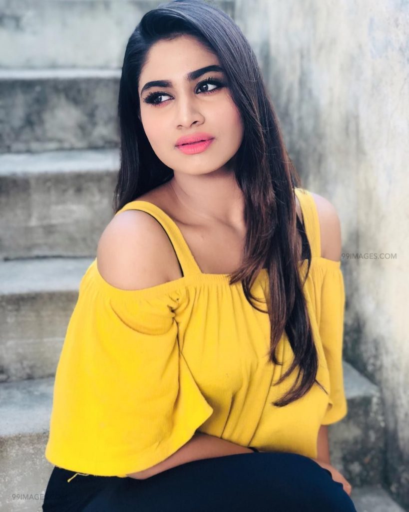 Shivani Narayanan photos