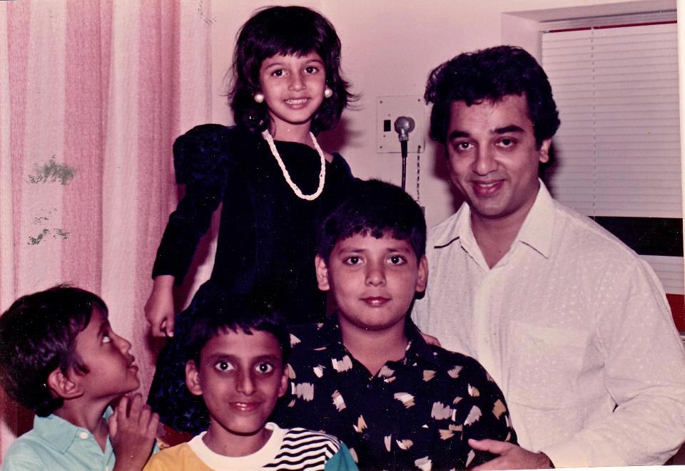 Shruti Haasan childhood images