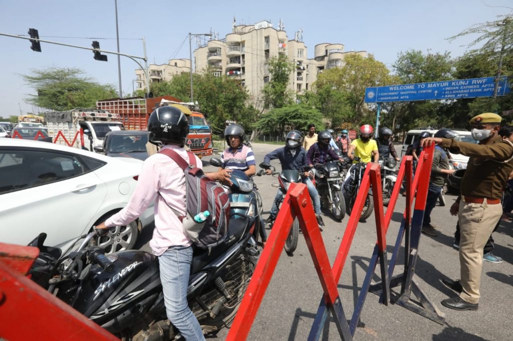 Coronavirus Outbreak : Delhi-Noida borders are sealed